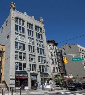 Exterior, Facade, Condo Building