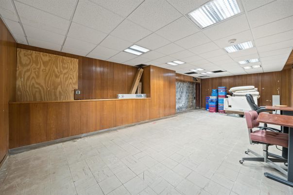 Home Office, Interior, Recessed Lighting, Wooden Walls
