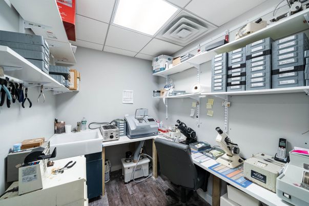 Home Office, Interior