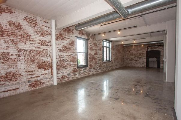 Garage, Interior, Stone Walls