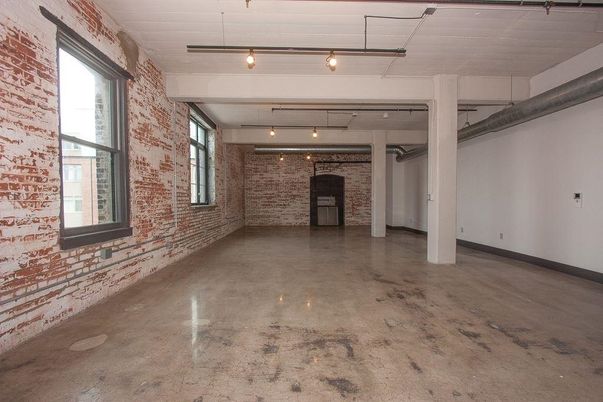 Garage, Interior, Stone Walls