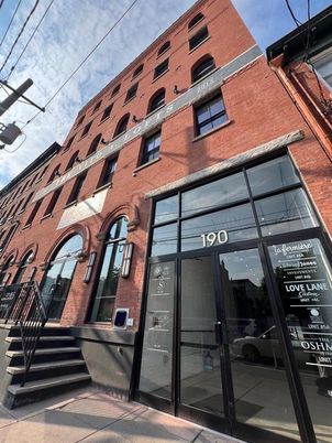 Exterior, Facade, Brick Facade, Rowhouse