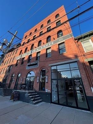 Exterior, Facade, Brick Facade, Rowhouse