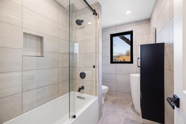 Bathroom, Free Standing Baths, Glass Shower, Interior, Recessed Lighting