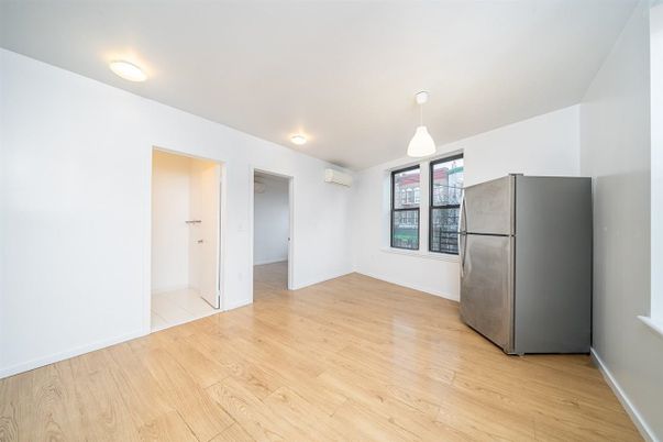 Empty room, Interior, Kitchen, Pendant Lights, Wood Texture Flooring