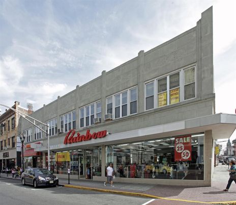 Exterior, Facade, Highrise