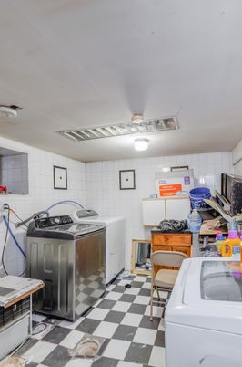 Interior, Washer