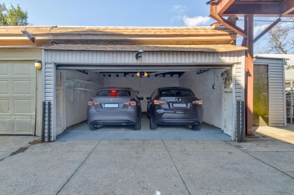 Detached Garage, Exterior