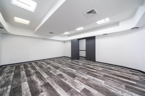 Empty room, Interior, Recessed Lighting, Wood Texture Flooring