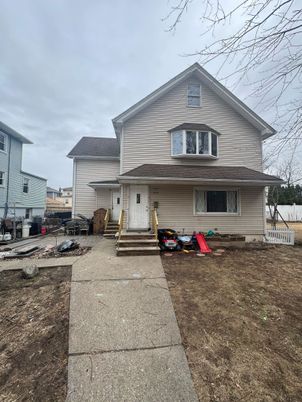 Backyard, Exterior, Facade, Queen Anne Victorian