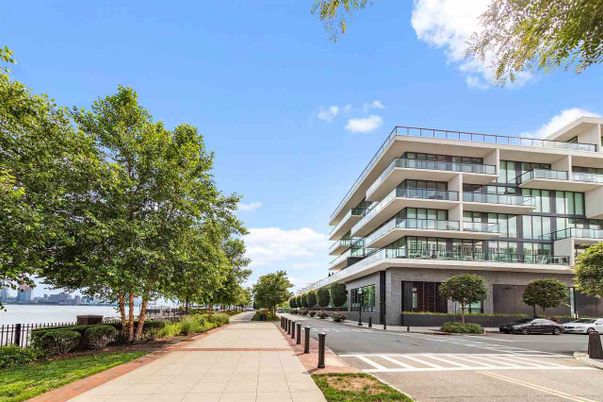 Exterior, Facade, Condo Building