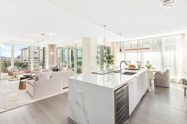 Dining room, Interior, Kitchen, Living room, Pendant Lights, Recessed Lighting, Wood Texture Flooring