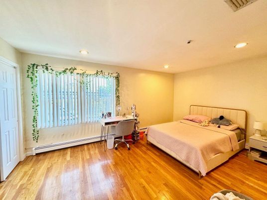 Bedroom, Home Office, Interior, Recessed Lighting, Wood Texture Flooring