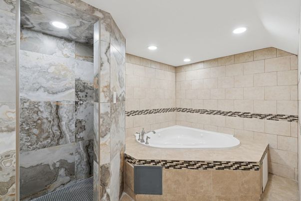 Bathroom, Interior, Recessed Lighting