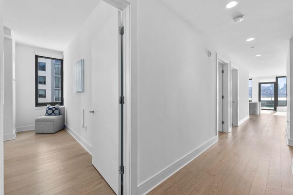 Interior, Recessed Lighting, Wood Texture Flooring