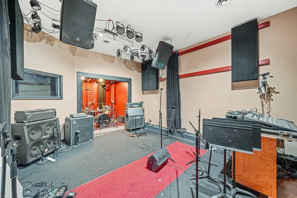 Fitness Equipment, Interior
