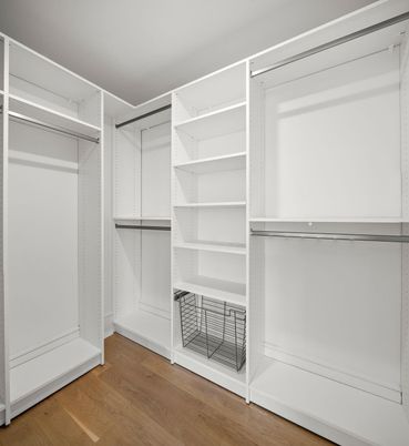 Interior, Walk-in Closets, Wood Texture Flooring