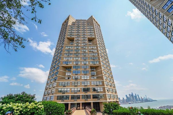 Exterior, Facade, Condo Building