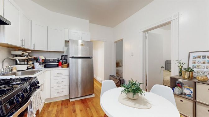 Dining room, Interior, Kitchen, Stainless Steel Appliances, Wood Texture Flooring