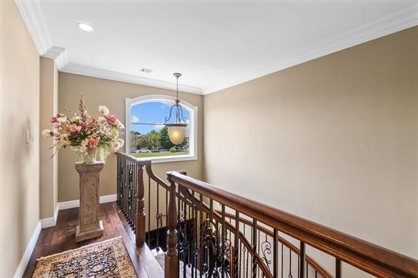 Interior, Pendant Lights, Recessed Lighting, Wood Texture Flooring
