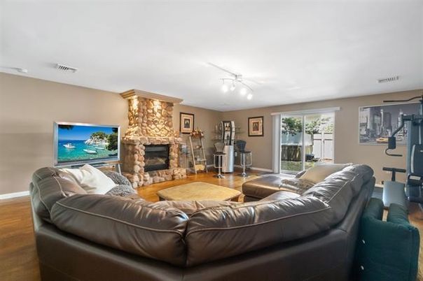 Fireplace, Fitness Equipment, Interior, Living room, Wood Texture Flooring