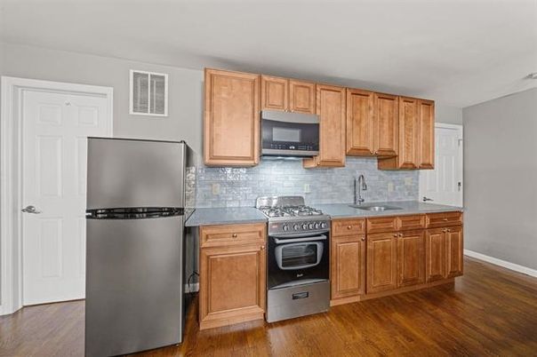 Interior, Kitchen, Stainless Steel Appliances, Wood Texture Flooring