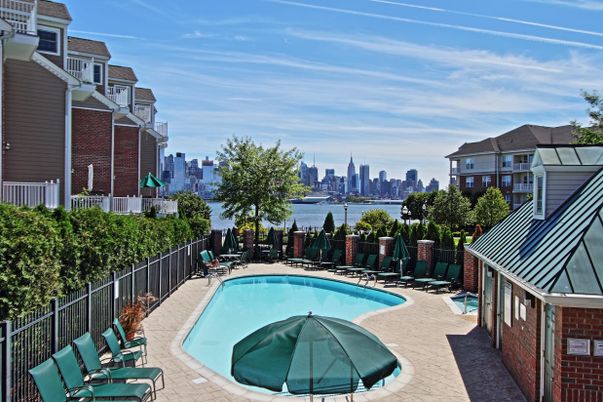 Exterior, Pool, Water
