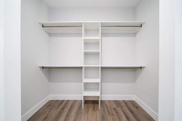 Interior, Walk-in Closets, Wood Texture Flooring
