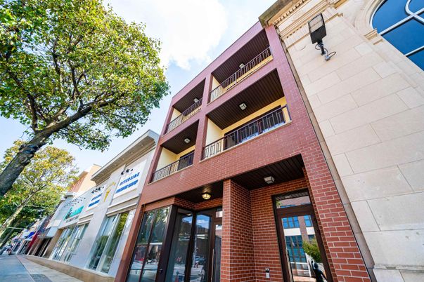 Exterior, Facade, Brick Facade, Rowhouse