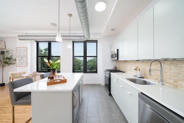Interior, Kitchen, Pendant Lights, Stainless Steel Appliances