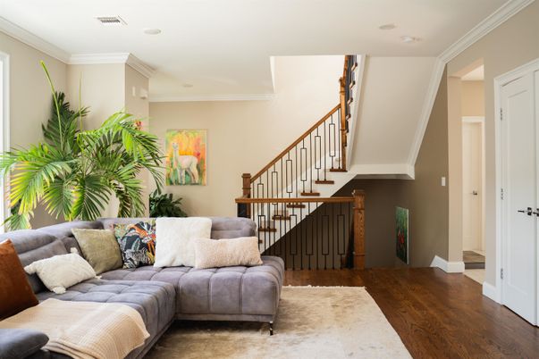 Interior, Living room, Recessed Lighting, Wood Texture Flooring