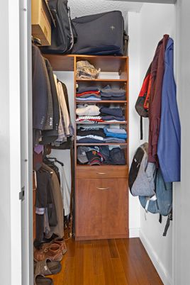 Interior, Walk-in Closets, Wood Texture Flooring