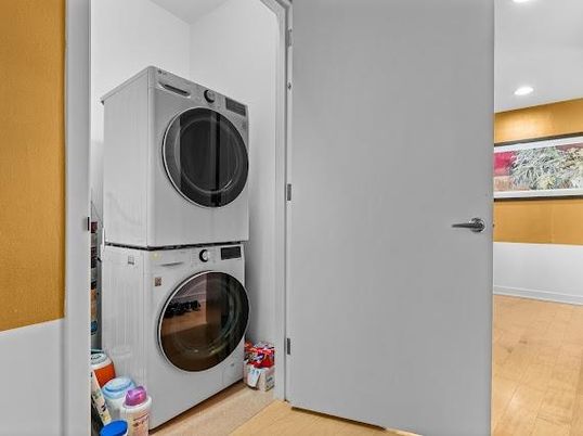 Interior, Recessed Lighting, Utility Closets, Washer, Wood Texture Flooring