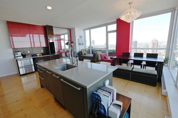 Chandelier, Dining room, Interior, Kitchen, Living room, Recessed Lighting, Stainless Steel Appliances, Wood Texture Flooring