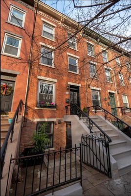 Exterior, Facade, Brick Facade, Rowhouse