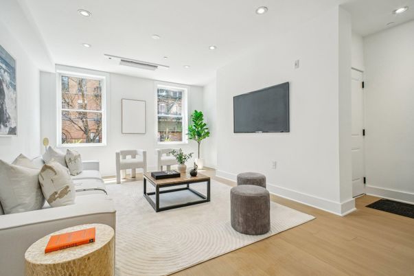 Interior, Living room, Recessed Lighting, Wood Texture Flooring