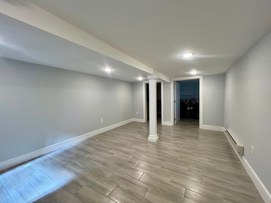Empty room, Interior, Recessed Lighting, Wood Texture Flooring