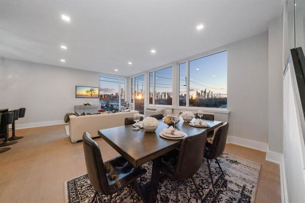 Dining room, Interior, Living room, Recessed Lighting
