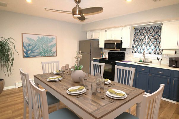 Dining room, Interior, Kitchen, Recessed Lighting, Wood Texture Flooring