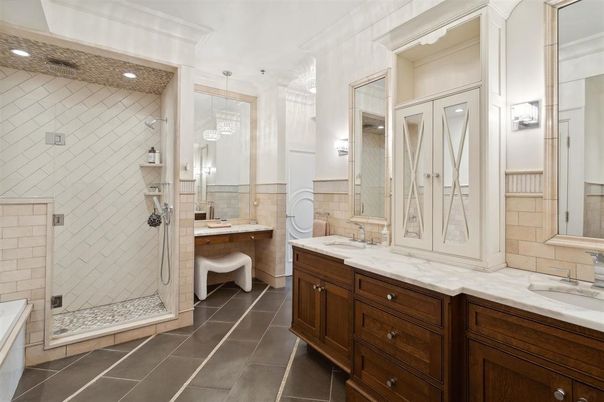 Bathroom, Dual Sink Vanities, Interior, Pendant Lights, Recessed Lighting