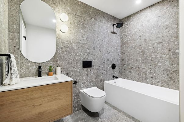 Bathroom, Interior, Recessed Lighting