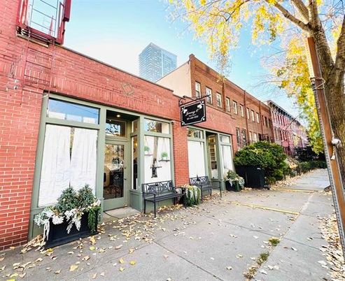 Exterior, Facade, Brick Facade, Rowhouse