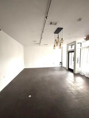 Empty room, Interior, Pendant Lights