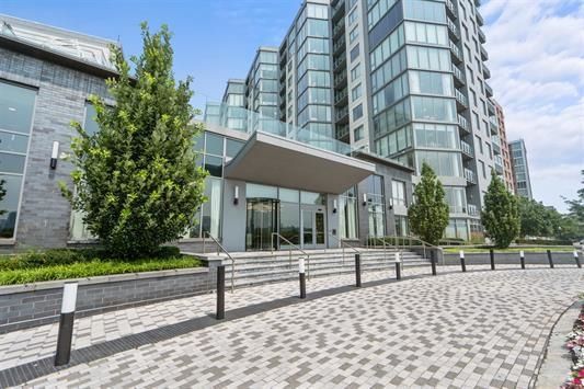 Exterior, Facade, Condo Building