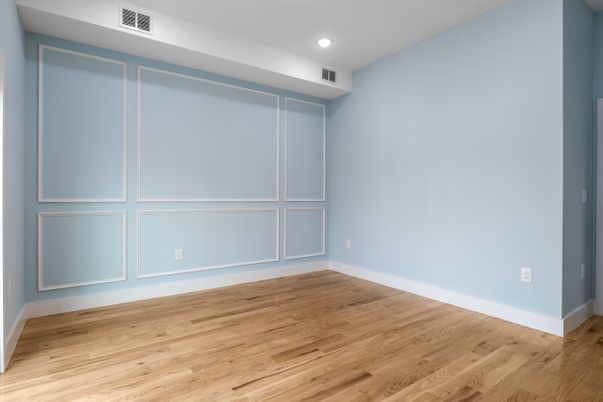 Empty room, Interior, Recessed Lighting, Wood Texture Flooring