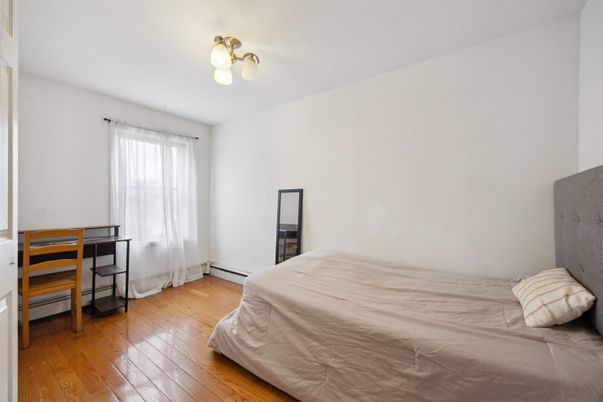 DE Listing image placeholder