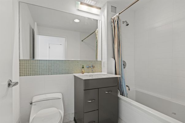 Bathroom, Interior, Recessed Lighting