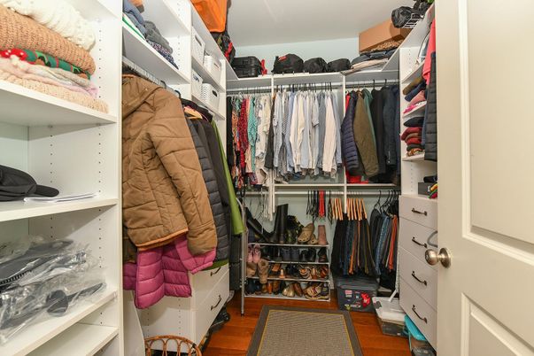 Interior, Walk-in Closets, Wood Texture Flooring