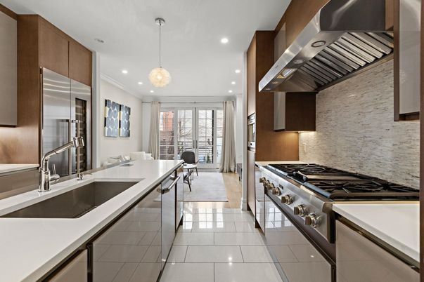 Dining room, Interior, Kitchen, Pendant Lights, Recessed Lighting, Stainless Steel Appliances