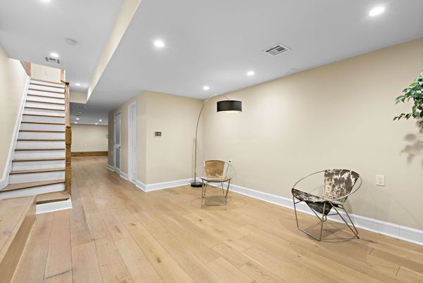 Interior, Recessed Lighting, Wood Texture Flooring